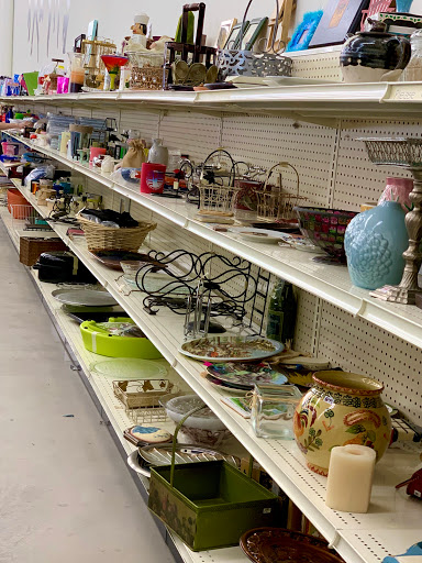 Thrift Store «Hope of the Valley Thrift Store», reviews and photos, 2790 E Los Angeles Ave, Simi Valley, CA 93065, USA