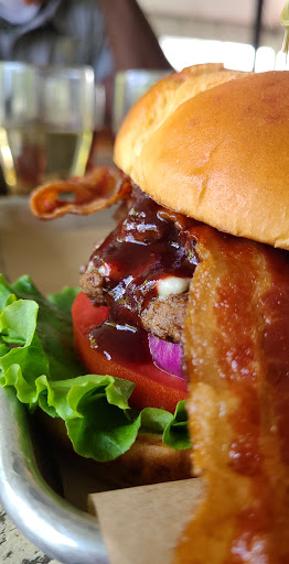 Winery «Keel and Curley Winery», reviews and photos, 5210 Thonotosassa Rd, Plant City, FL 33565, USA