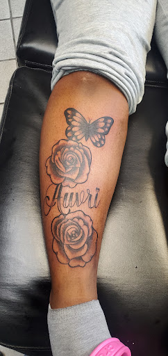 Tattoo Shop «J & M Body Gallery», reviews and photos, 132 Pipestone St, Benton Harbor, MI 49022, USA