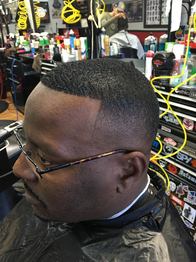 Barber Shop «HeadCutters Barber Shop», reviews and photos, 6101 S Orange Ave, Pine Castle, FL 32809, USA