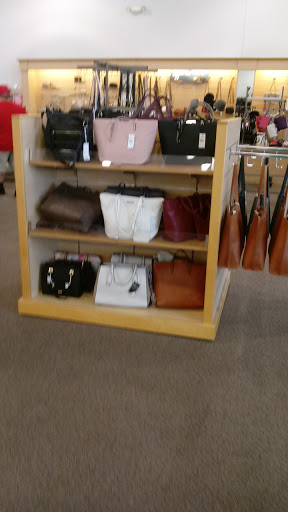 Shoe Store «DSW Designer Shoe Warehouse», reviews and photos, 290 Mid Rivers Center, St Peters, MO 63376, USA