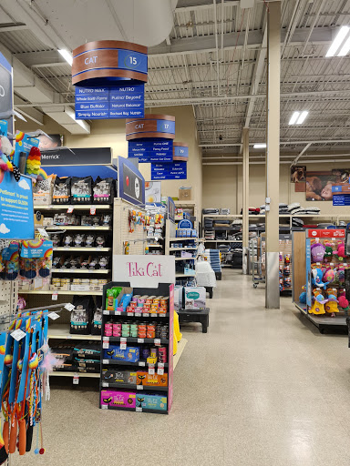 Pet Supply Store «PetSmart», reviews and photos, 60 NJ-17, Paramus, NJ 07652, USA