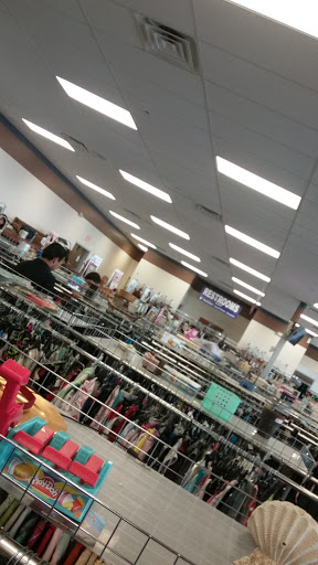 Thrift Store «Goodwill - Wisconsin Rd (Edinburg)», reviews and photos, 3502 I-69C, Edinburg, TX 78542, USA