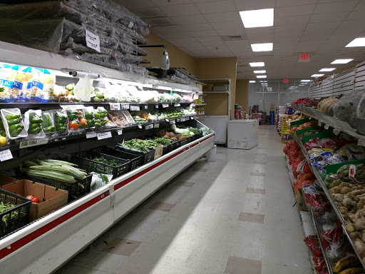 Grocery Store «INDU INDIAN GROCERY STORE (INDU CONVENIENT STORE)», reviews and photos, 4925 W Market St #1104, Greensboro, NC 27407, USA