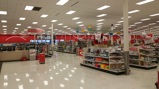 Department Store «Target», reviews and photos, 800 Broadview Village Sq, Broadview, IL 60155, USA