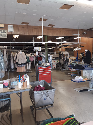 Dry Cleaner «Village Cleaners», reviews and photos, 1015 15th Ave, Longview, WA 98632, USA