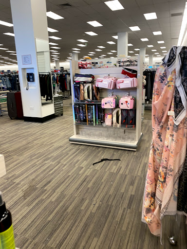 Department Store «Nordstrom Rack Perimeter Expo», reviews and photos, 1201 Hammond Dr NE, Dunwoody, GA 30346, USA