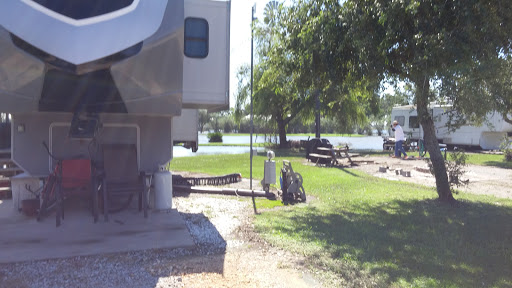 Golf Course «Austin Bayou Golf Course and RV Park», reviews and photos, 2111 County Rd 33, Danbury, TX 77534, USA