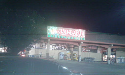 Supermarket «Vallarta Supermarkets», reviews and photos, 600 Bear Mountain Blvd, Arvin, CA 93203, USA