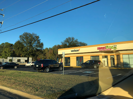 Verizon Authorized Retailer - Wireless Zone, 8191 Brook Rd, Richmond, VA 23227, USA, 
