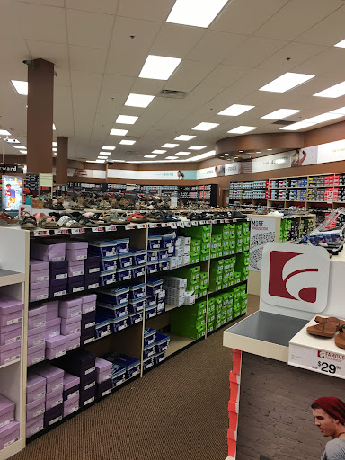 Shoe Store «Famous Footwear», reviews and photos, 10412 Broadway St, Pearland, TX 77584, USA