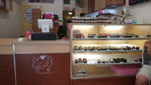 Bakery «Buttercream Cupcakes & Coffee», reviews and photos, 1411 Sunset Dr, Coral Gables, FL 33143, USA