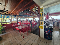 Atmosphère du Restaurant créole La Rhumerie du pirate à Saint-François - n°6