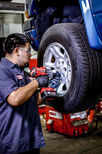 Auto Parts Store «Pep Boys Auto Parts & Service», reviews and photos, 3528 W Cactus Rd, Phoenix, AZ 85029, USA