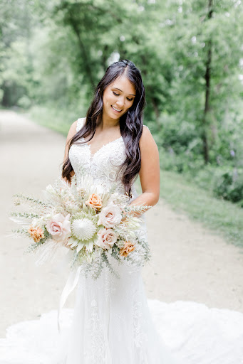 Bridal Shop «Laura Jacobs Bridal», reviews and photos, 9903 Gulf Coast Main St #142, Fort Myers, FL 33913, USA