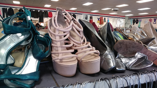 Thrift Store «American Way Thrift Store», reviews and photos, 3226 W Magnolia Blvd, Burbank, CA 91505, USA