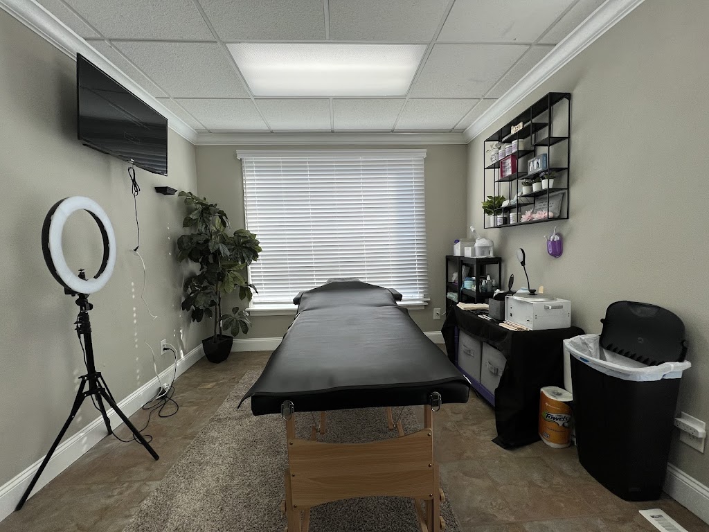 Addicted to Skincare 28205