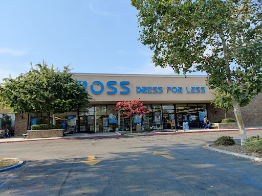 Clothing Store «Ross Dress for Less», reviews and photos, 2845 Cochran St, Simi Valley, CA 93065, USA