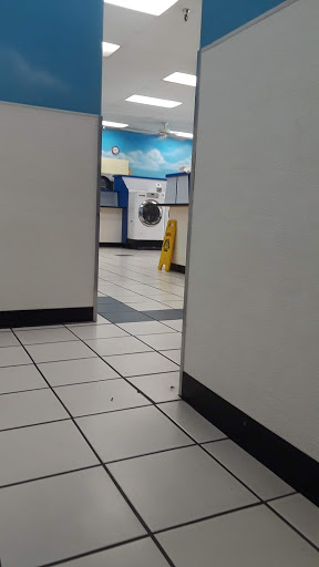 Laundromat «Speed Wash», reviews and photos, 210 W Foothill Blvd, Rialto, CA 92376, USA