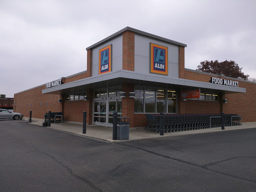 ALDI, 1250 W Maple St, Hartville, OH 44632, USA, 