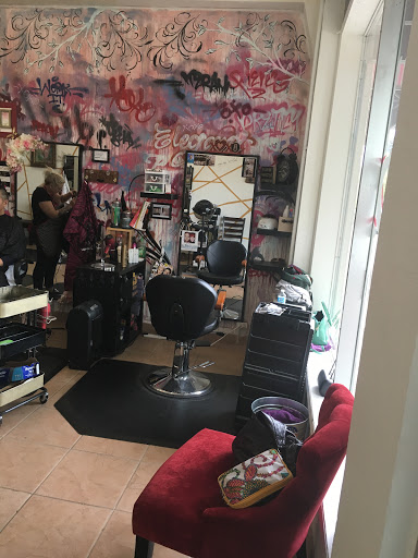 Hair Salon «Chop Shop XoXo», reviews and photos, Chop Shop XoXo, 131 SE 3rd Ave, Hillsboro, OR 97124, USA
