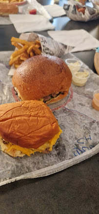 Cheeseburger du Restaurant de hamburgers YOLO Smash Burger à Strasbourg - n°13