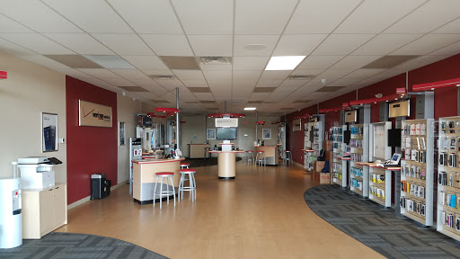 Cell Phone Store «Verizon Authorized Retailer, TCC», reviews and photos, 2100 Dixwell Ave, Hamden, CT 06514, USA