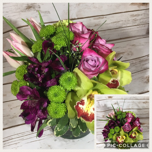 Florist «Allen Flower Shop», reviews and photos, 102 E Main St, Allen, TX 75002, USA
