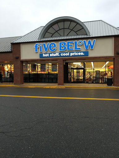 Five Below, 935 Riverdale St, West Springfield, MA 01089, USA, 