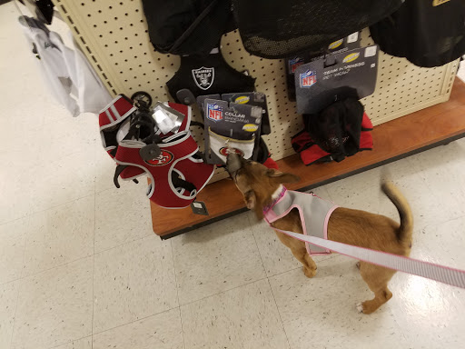 Pet Supply Store «PetSmart», reviews and photos, 2477 Naglee Rd, Tracy, CA 95304, USA
