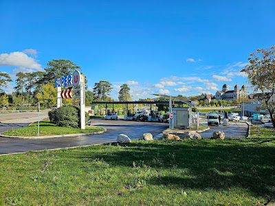 Station-service Super U à Besançon