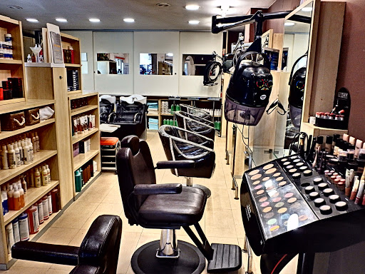MANUEL RIAL PeluqueríaS SL en Aviles, Oviedo