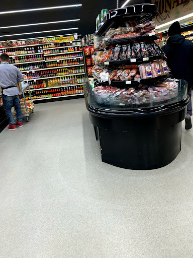 Fruit and Vegetable Store «Harvest Fresh Market», reviews and photos, 100 E Rand Rd, Arlington Heights, IL 60004, USA