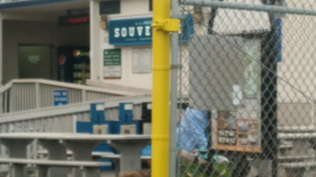 San Juan Souvenir Stop