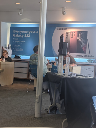 Cell Phone Store «AT&T», reviews and photos, 1018 Riverdale St, West Springfield, MA 01089, USA