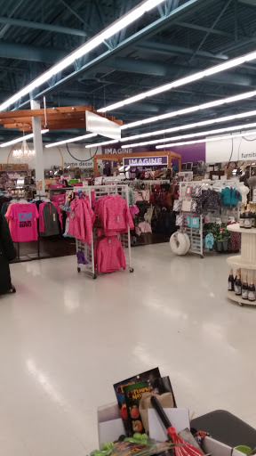 Discount Store «Here Today Lake St Louis», reviews and photos, 6233 Ronald Reagan Dr, Lake St Louis, MO 63367, USA