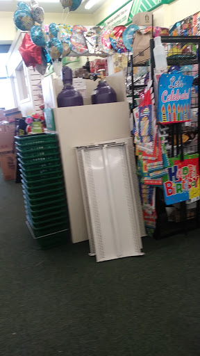 Dollar Store «Dollar Tree», reviews and photos, 1604 N Locust Ave c, Lawrenceburg, TN 38464, USA