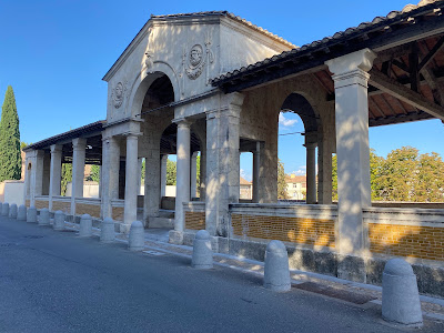 LAVOIR (Pont-Saint-Esprit) à Pont-Saint-Esprit