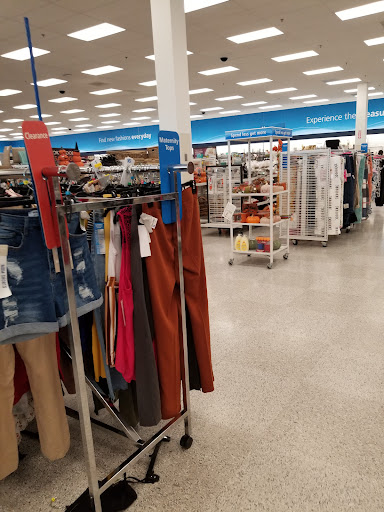 Clothing Store «Ross Dress for Less», reviews and photos, 13065 Lee Jackson Memorial Hwy, Fairfax, VA 22033, USA