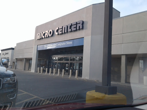 Computer Store «Micro Center», reviews and photos, 2645 N Elston Ave, Chicago, IL 60647, USA