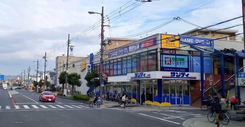 ゲオ鶴見緑地公園店