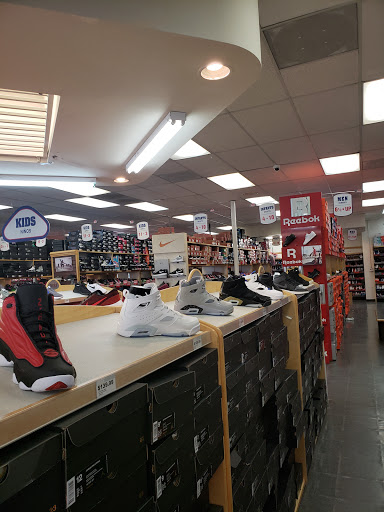 Shoe Store «WSS», reviews and photos, 8830 Garfield Ave, South Gate, CA 90280, USA