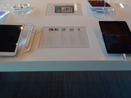 Cell Phone Store «AT&T», reviews and photos, 305 Gellert Blvd, Daly City, CA 94015, USA