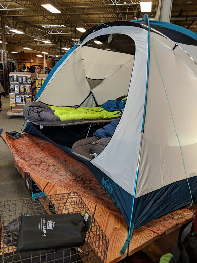 Camping Store «REI», reviews and photos, 970 W Eisenhower Pkwy, Ann Arbor, MI 48103, USA