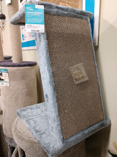 Pet Supply Store «Petco Animal Supplies», reviews and photos, 525 S 5th St, Bismarck, ND 58504, USA