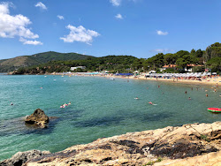 Photo de Lido di Capoliveri avec baie spacieuse