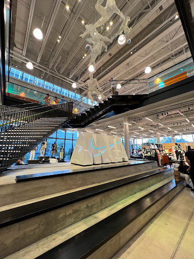 Clothing Store «Nike Miami», reviews and photos, 1035 Lincoln Rd, Miami Beach, FL 33139, USA