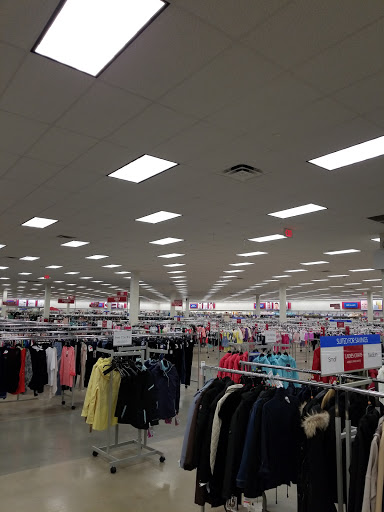 Clothing Store «Burlington Coat Factory», reviews and photos, 3350 Steelyard Dr, Cleveland, OH 44109, USA
