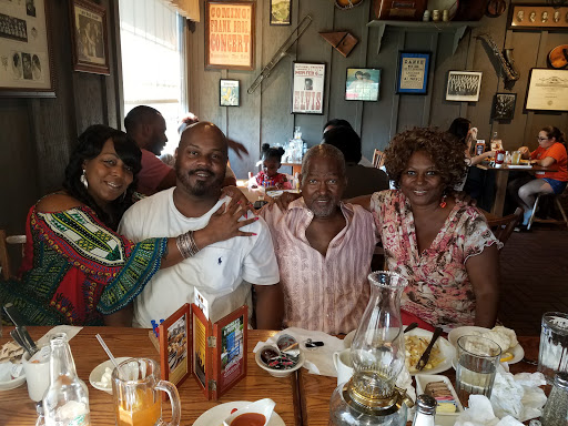 American Restaurant «Cracker Barrel Old Country Store», reviews and photos, 5100 Tiedeman Rd, Brooklyn, OH 44144, USA