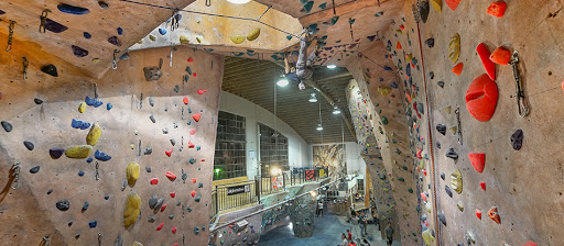 Hangar 18 Indoor Climbing Gym - Upland